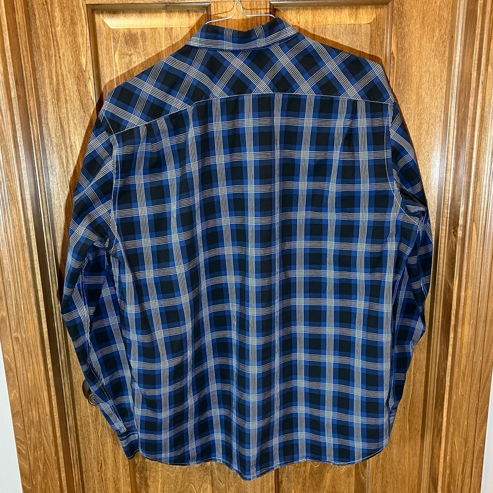 Men’s Lacoste Button Down - Picture 2 of 5